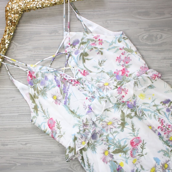 White Floral Sleeveless Ruffle Lace Trim Backless Maxi Dress - Picture 4 of 14